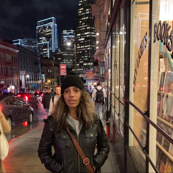 Meet your Posher, Whitney - Picture 2 of 2